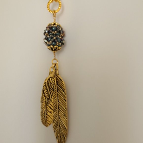 Feather dangle Necklace - Picture 4 of 4